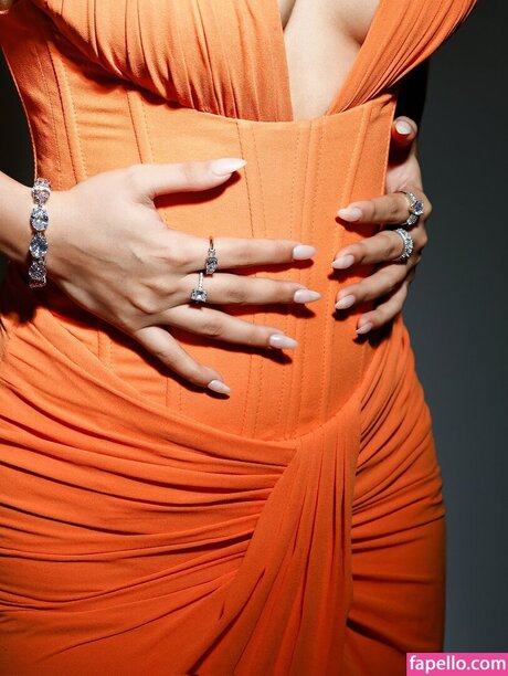 Avneet Kaur star adult pic