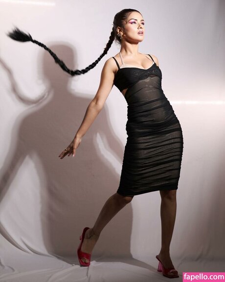 Avneet Kaur pornstar exclusive images