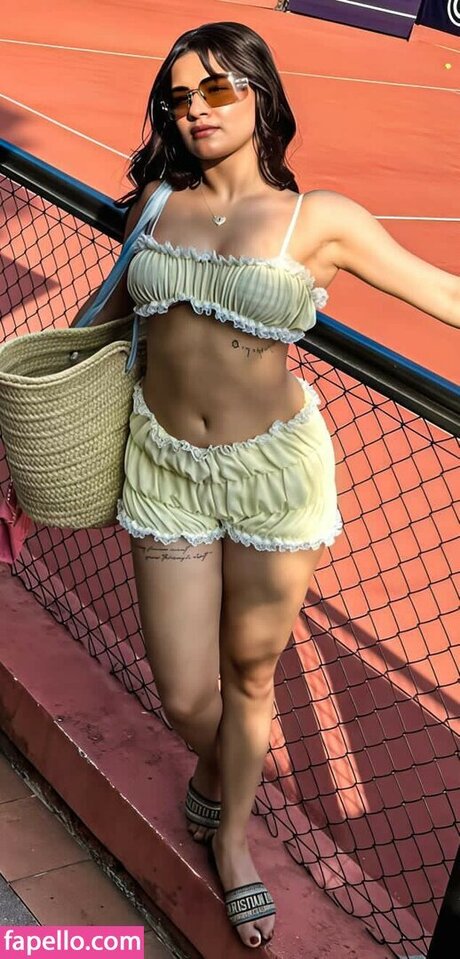 Avneet Kaur star sex image