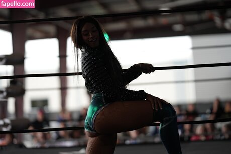 Kaci Lennox perfect model images