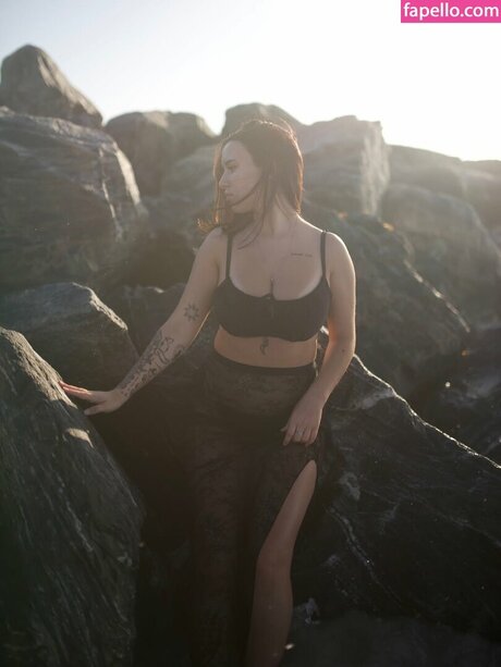 Sierra Elizabeth model art images