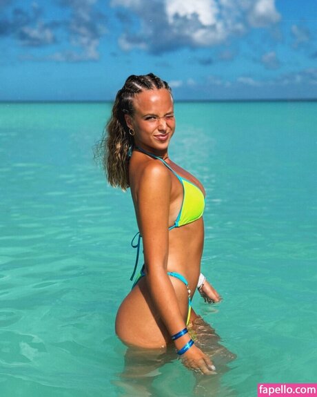 Arianna Tornari star nice img