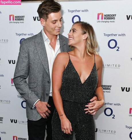 Laura Crane exclusive star picture