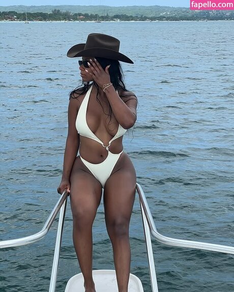 Ashley Cunningham star nudes galleries