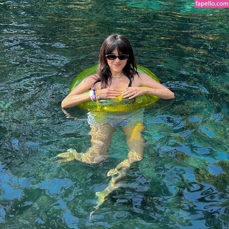 Om4ly star naked image