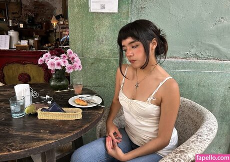 Om4ly star sexy gallery