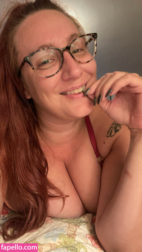 RefashionedHippie top actress photos