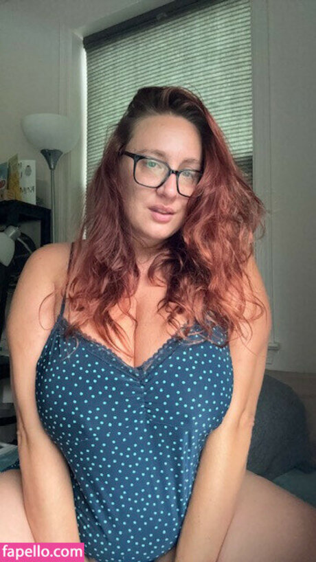 RefashionedHippie free actress picture