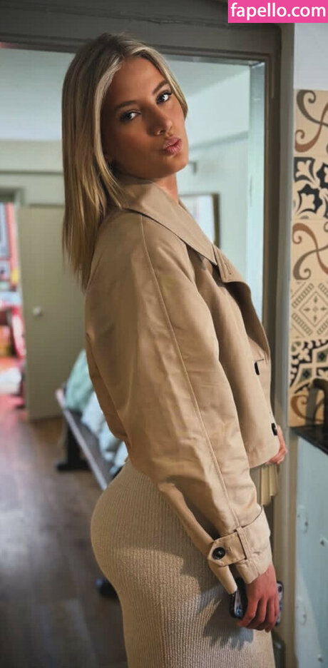 Issy Anderson pornstar exclusive img