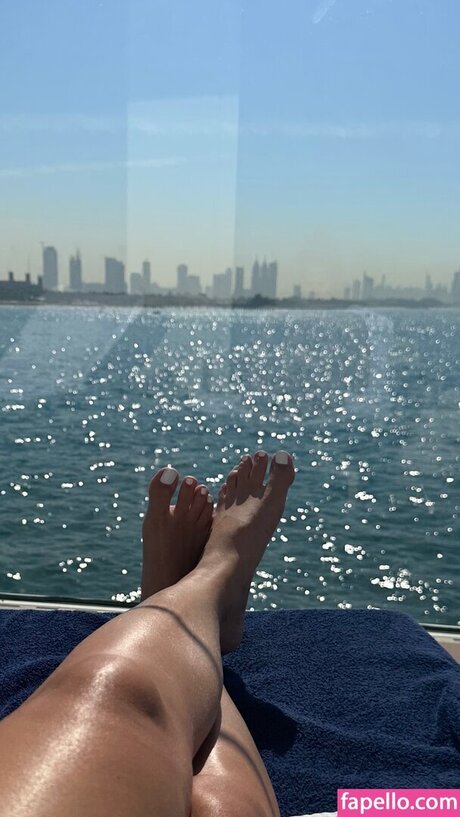 sarahbood beautiful actress photo