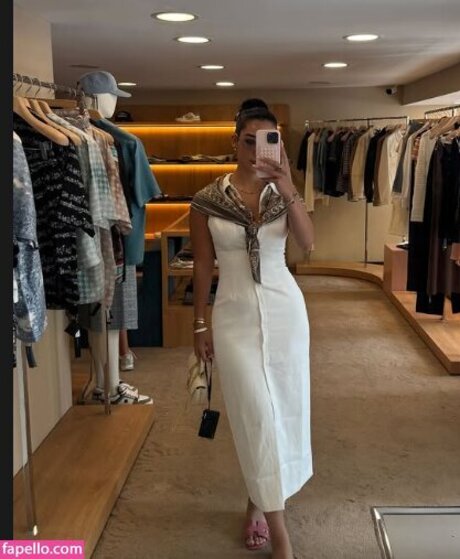 adolladola model pretty pictures