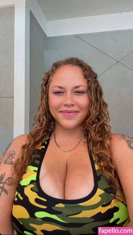 Mikayla Shea hot actress photo