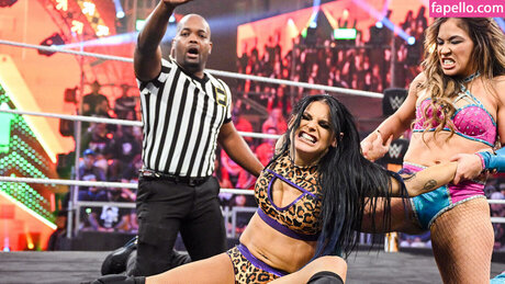 lolavice perfect actress galleries