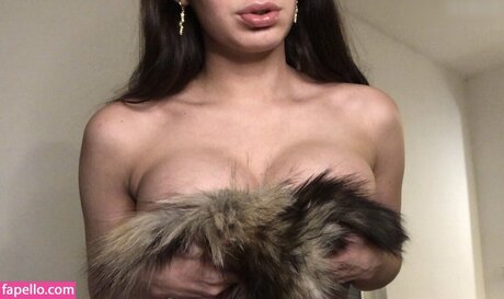 Minnie East Profile pic