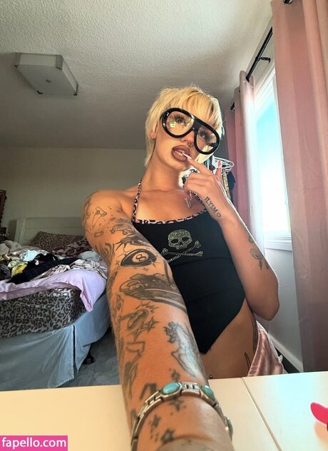 Gtayy STARGIRL naked star image