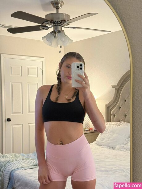 Olivia Mitchell pornographic model picture