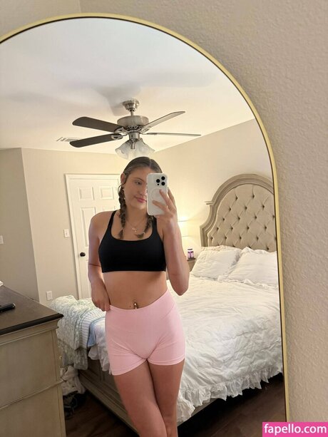 Olivia Mitchell sexy model photo