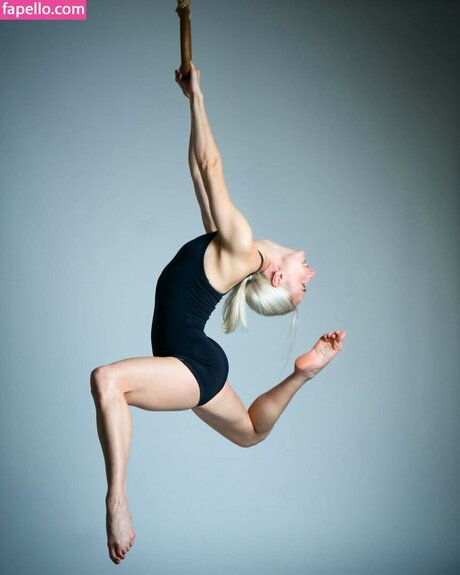 Renata Schneider star exclusive photo