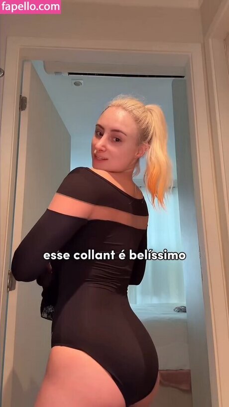 Renata Schneider exclusive model pictures