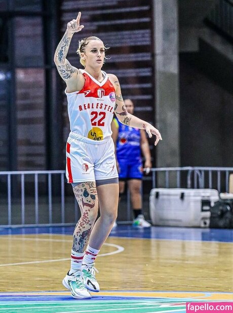 MsTattedbuckets nude pornstar galleries