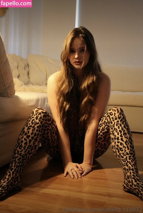 Isabella Ardley beautiful model photo