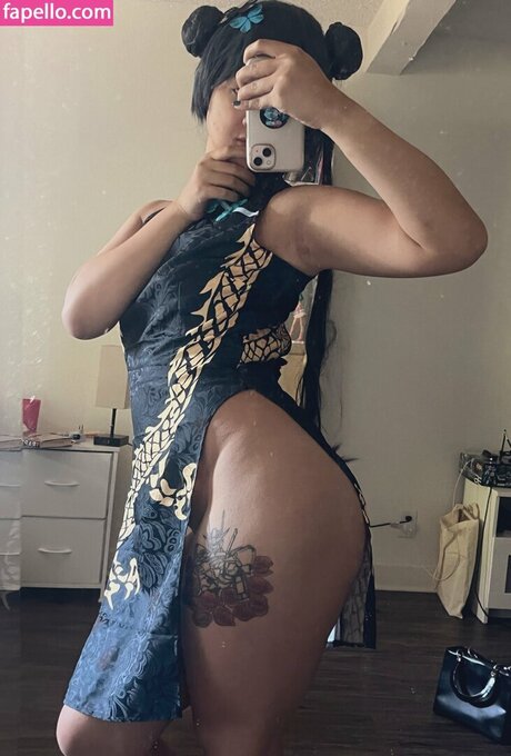 tarantunya model nude archive