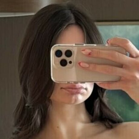 itskarinatori beautiful model image