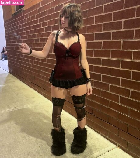 Trinity Manaj star nude image