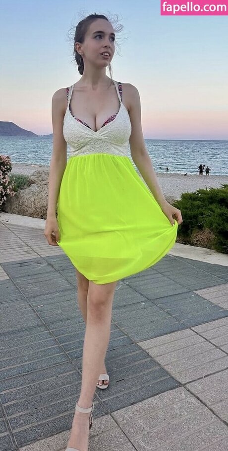 Serena Skybourne model porn pics