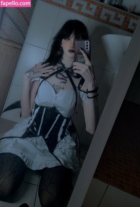 Sm0ltiddym0thgf model exclusive pics