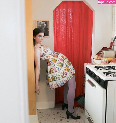 HeyMissTeacher adult model galleries