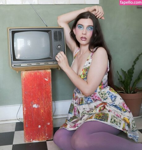 HeyMissTeacher model hot pictures