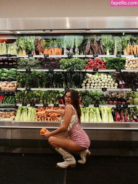 Meghna Kaur exclusive model pic