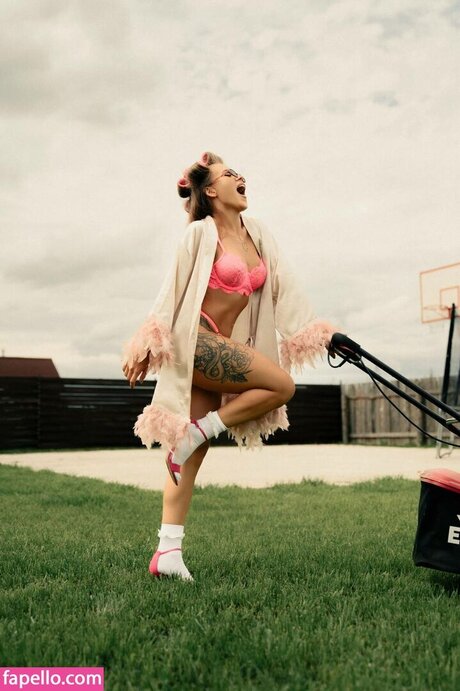 Dasha Grivina star nude pictures