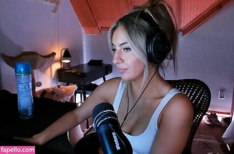 Honeyxxo star perfect images