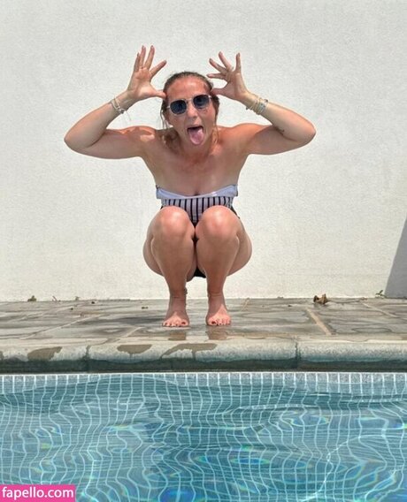 Natalie Handby pretty star photo