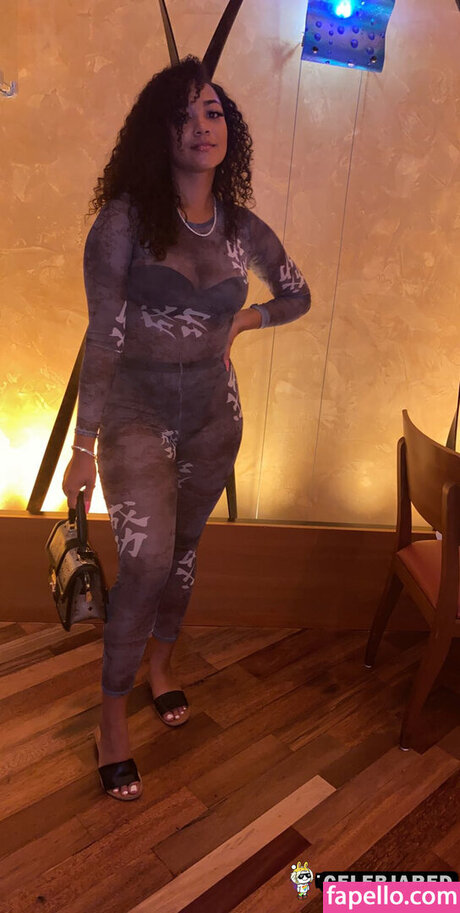 Indolysia Alford hot model gallery