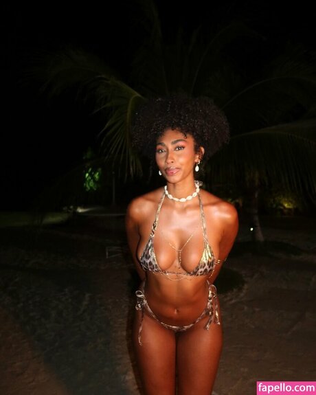 Jasmine Chola model naked image