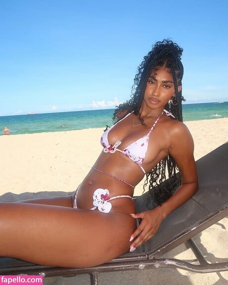 Jasmine Chola model hd pic