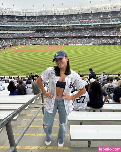 Izzy Moreno hot pornstar archive