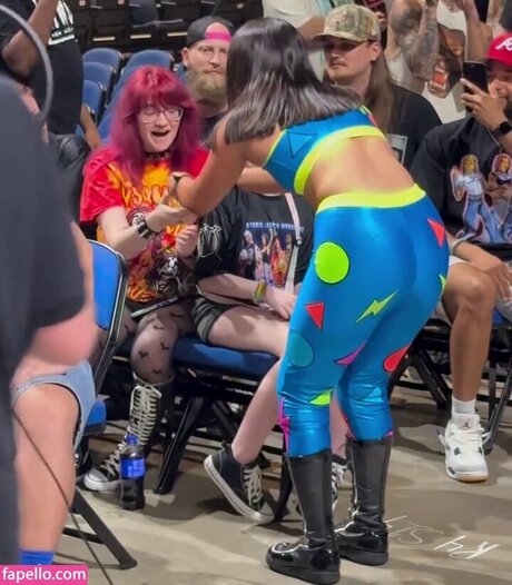 Izzy Moreno perfect model archive