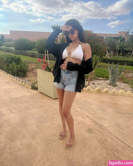 Jaya Thandi beautiful pornstar galleries