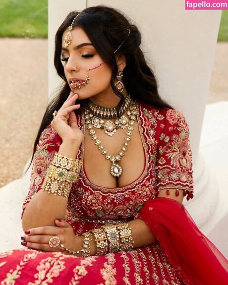 Jaya Thandi best pornstar img