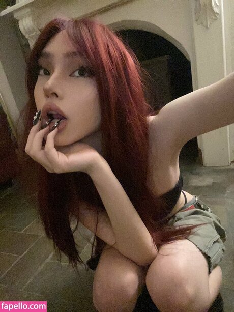 Eieniffy porn actress gallery