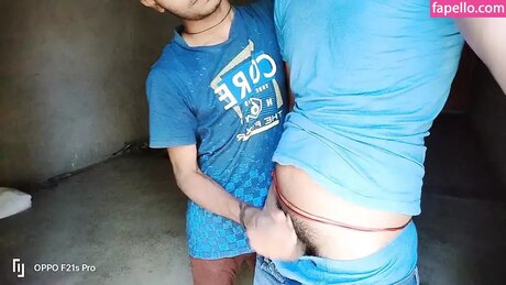 Jem Jemsi star nudes image