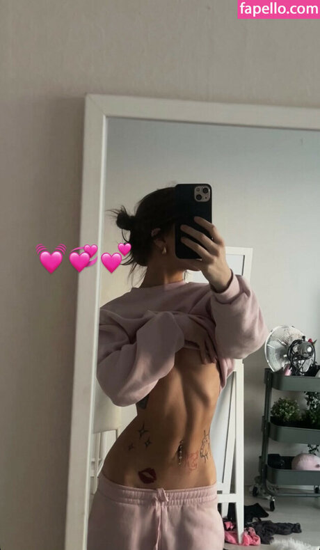 Neea Kuosmanen model exclusive picture