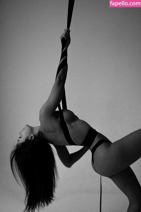 Julia Wolf exclusive model gallery