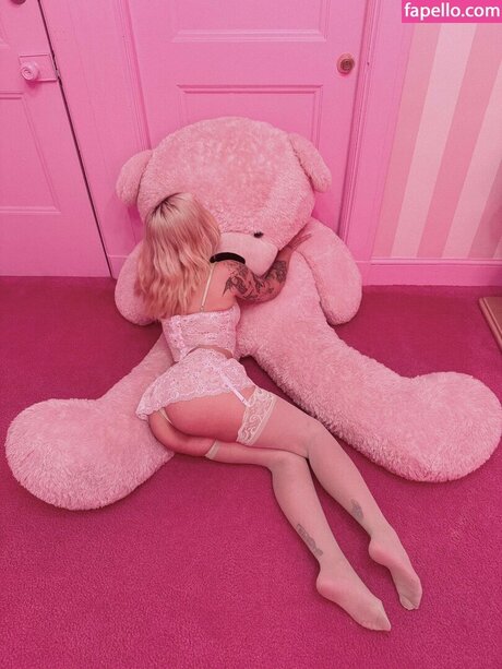 drcreature erotic actress photo