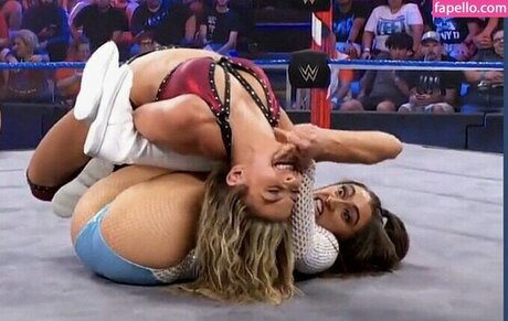 Wren Sinclair hot pornstar pic