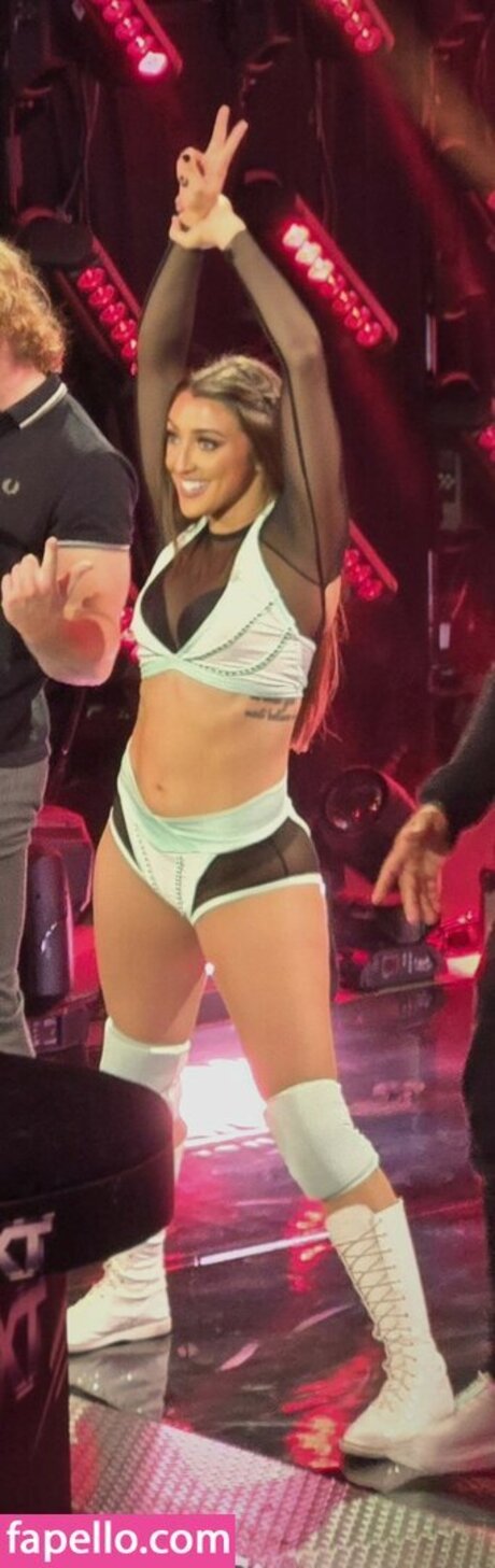 Wren Sinclair star sexy image